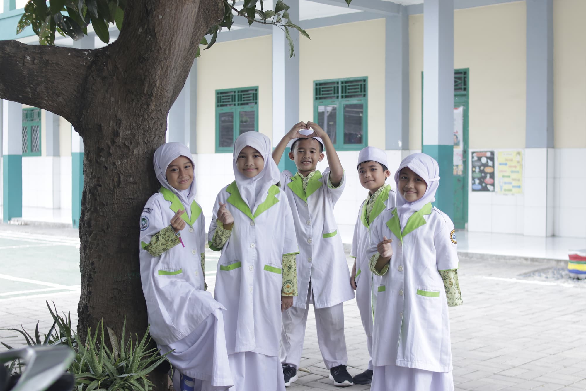 Siswa SDIT Awwabin belajar dengan gembira