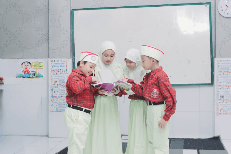 Kegiatan belajar di SDIT Awwabin